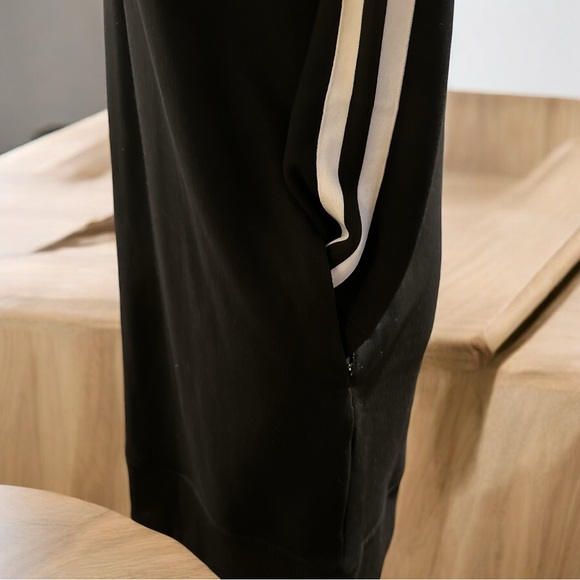 Athleta crosstown circa track sweatshirt dress black size XS zip neck & pockets - Picture 13 of 13
